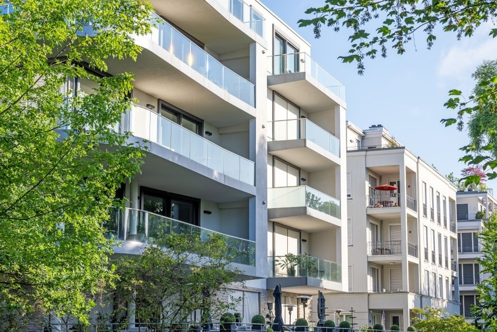 dlaczego i gdzie warto zamieszkac pod warszawa najwazniejsze korzysci